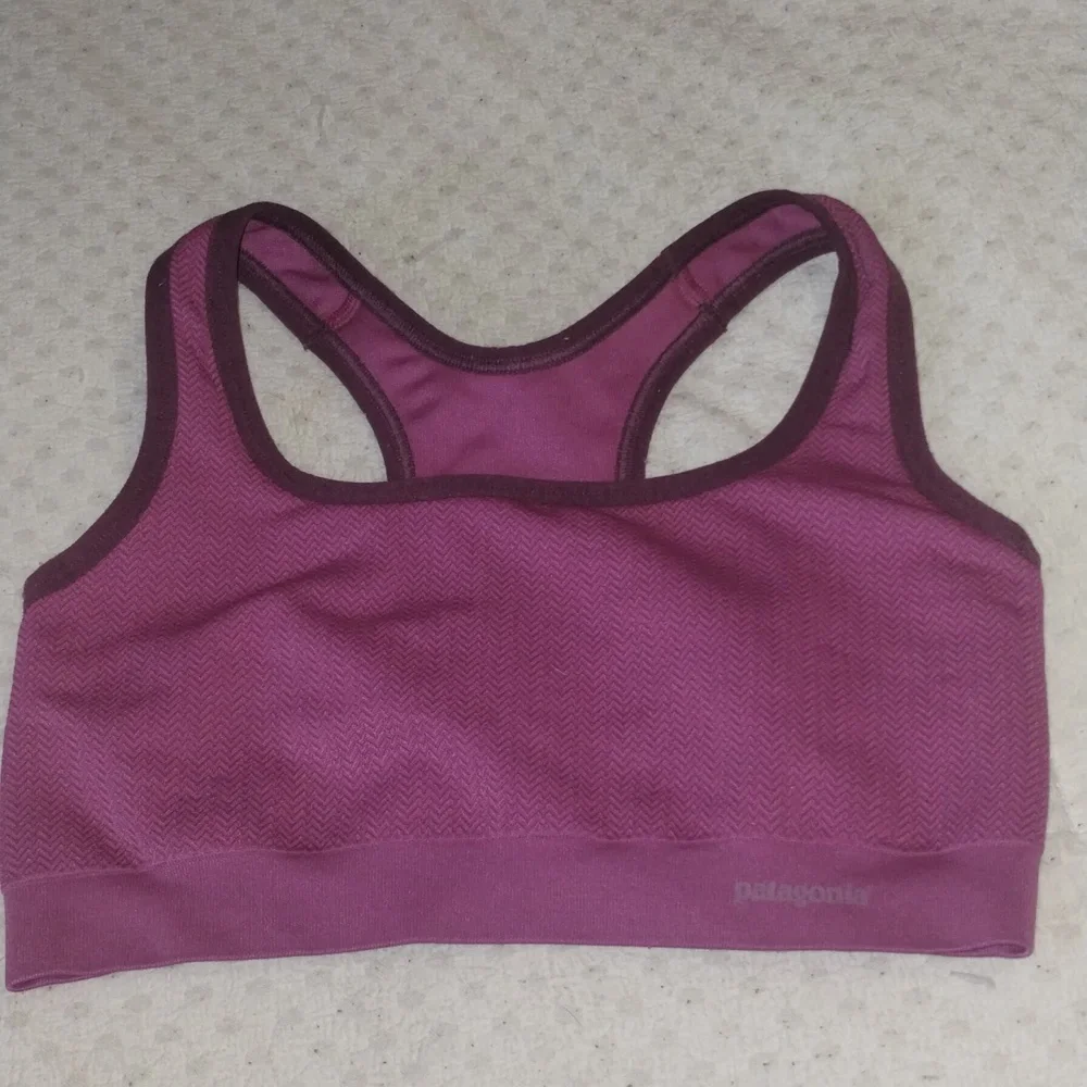 Patagonia purple sports bra - Picture 2 of 8
